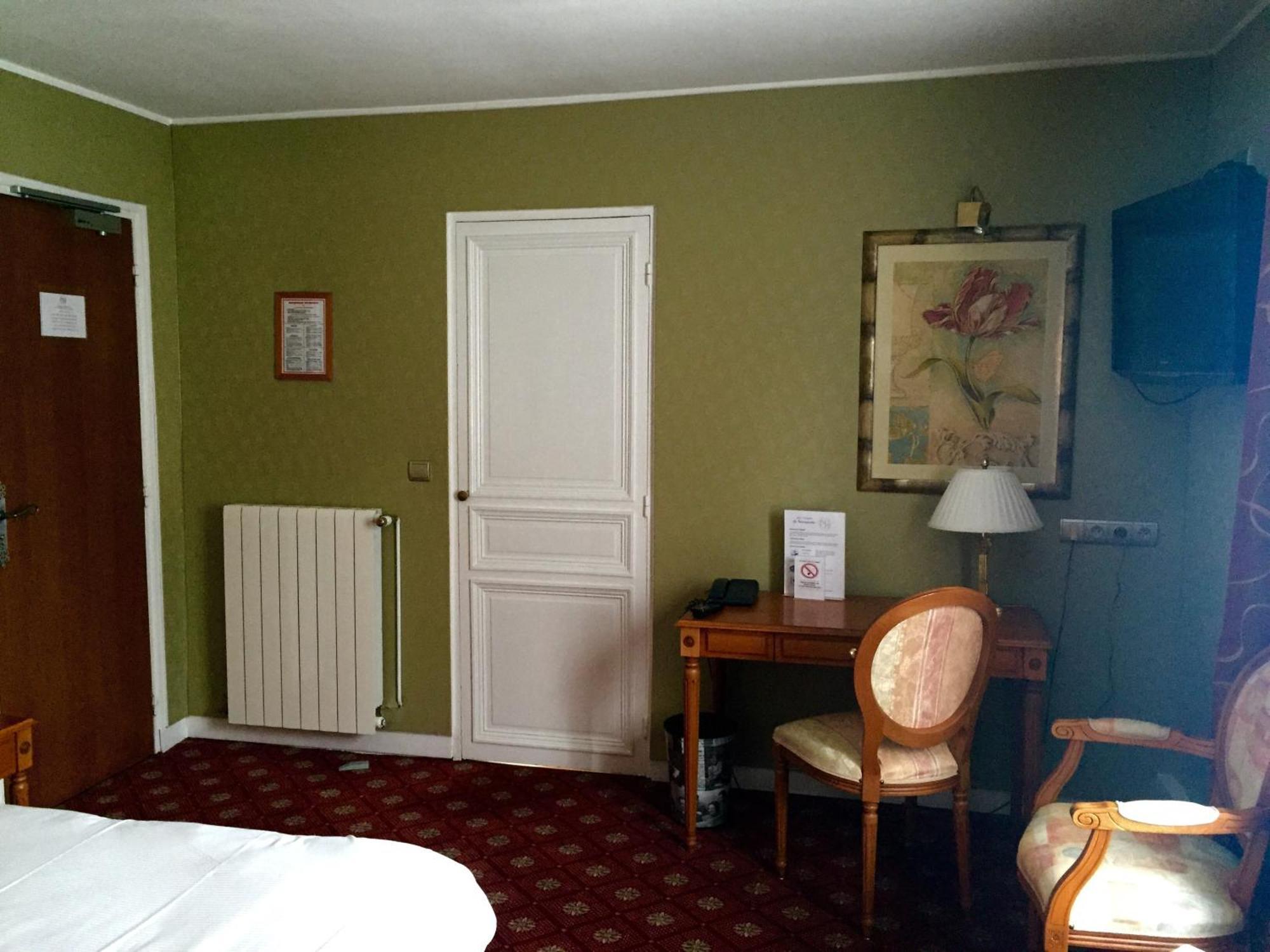 Hotel De Normandie Эврё Экстерьер фото